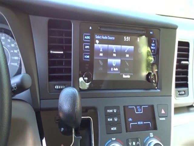 Toyota Sienna 2017 photo 8